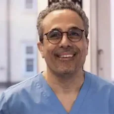 Dr Sia Maani, Expert in bite rehabilitation at Gloss & Floss Stockholm