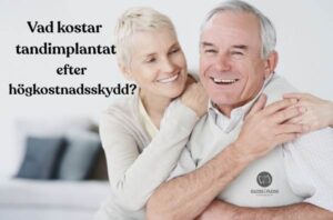 Leende äldre par som kramas efter tandimplantat – vad kostar tandimplantat efter högkostnadsskydd hos Gloss & Floss i Stockholm?